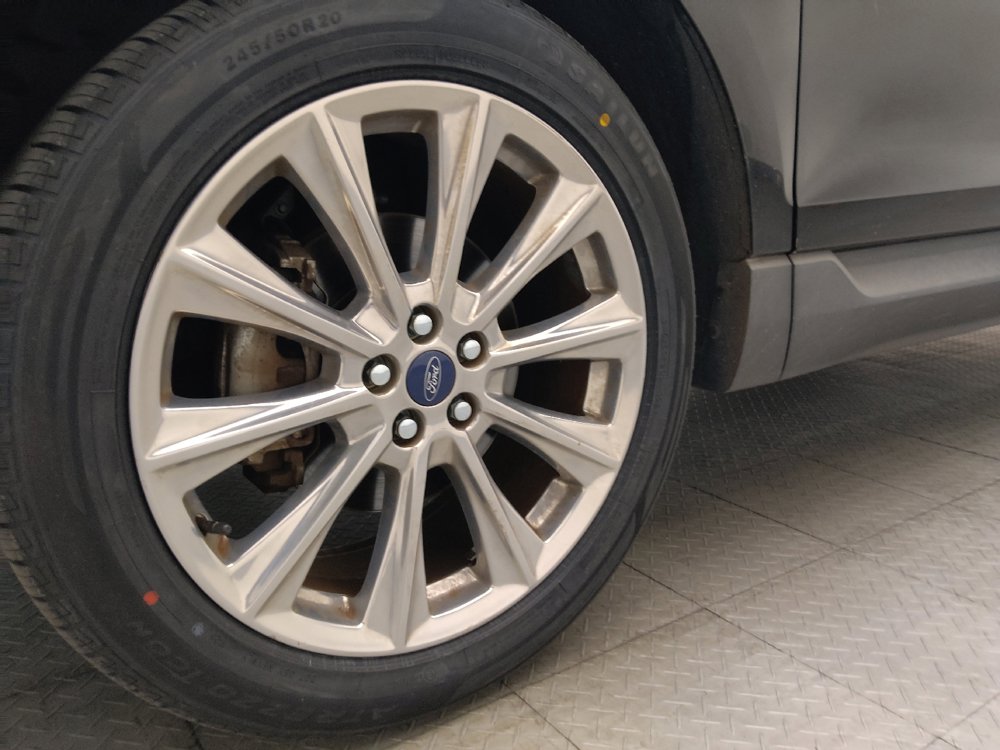 Used 2018 Ford Edge Titanium w/ Equipment Group 301A FWD image 31