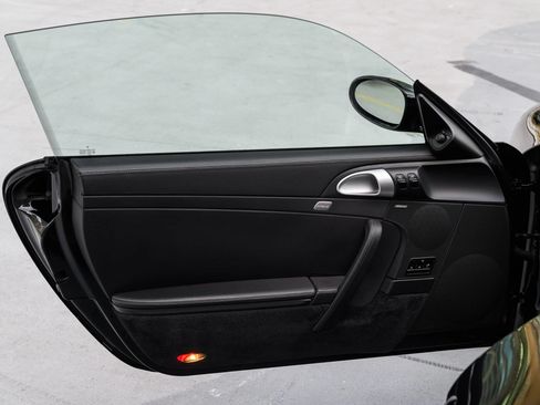 Used 2007 Porsche 911 Turbo AWD/4WD image 29