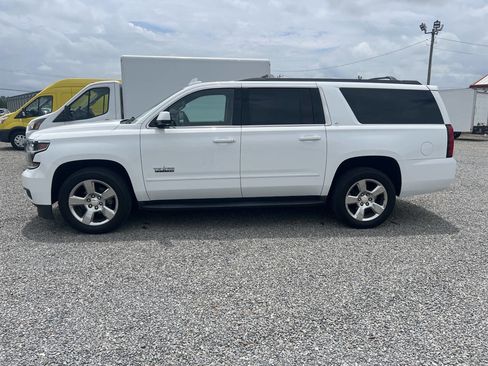 Used 2018 Chevrolet Suburban LT w/ Texas Edition Package RWD image 3