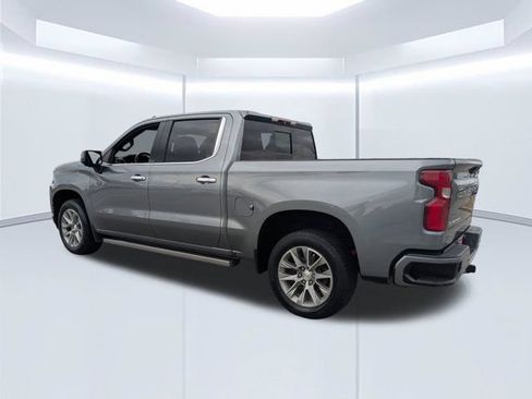 Used 2019 Chevrolet Silverado 1500 High Country w/ Technology Package AWD/4WD image 6