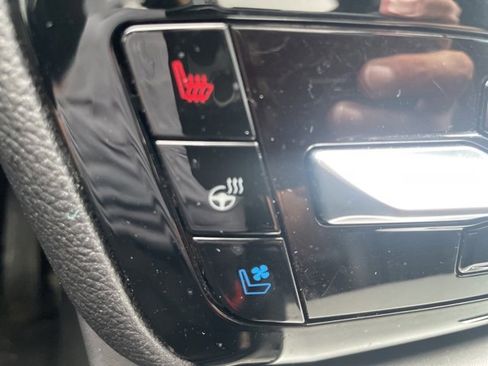 Used 2024 Ford Explorer ST w/ Technology Package image 29