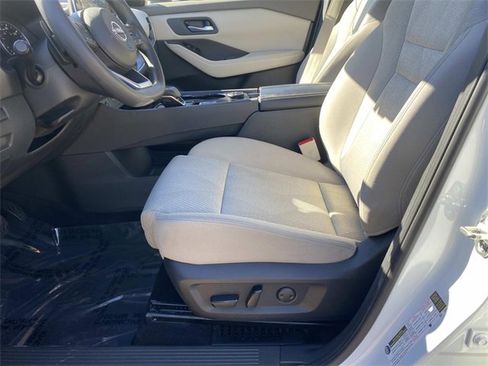 Used 2024 Nissan Rogue SV image 20