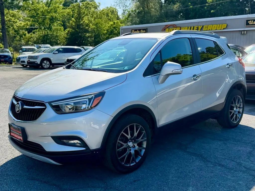 Used 2019 Buick Encore Sport Touring AWD/4WD image 4