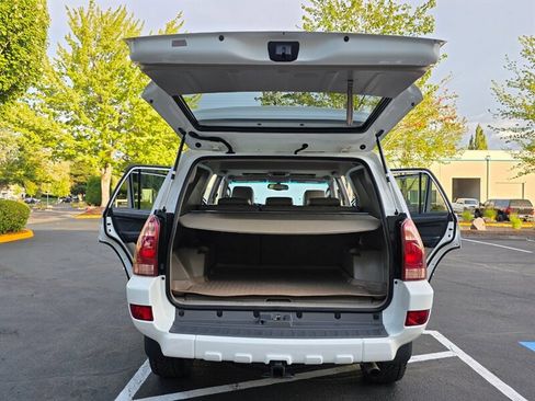 Used 2005 Toyota 4Runner Limited image 29
