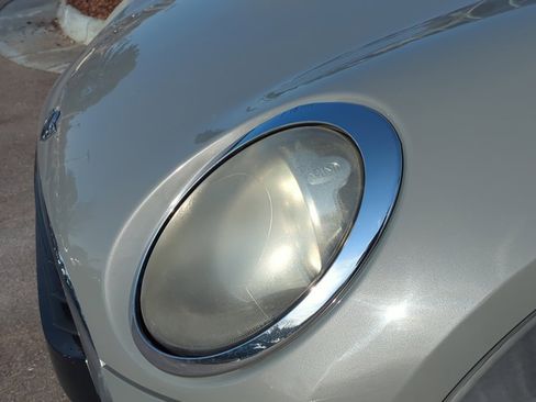 Used 2017 MINI Cooper Clubman Cooper image 26