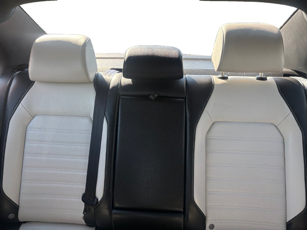 Used 2016 Volkswagen Jetta Sport FWD image 12