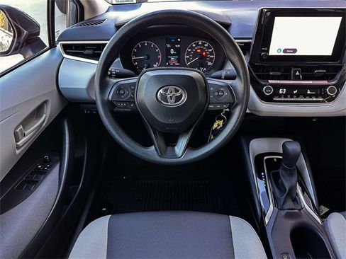 Certified 2025 Toyota Corolla LE image 18