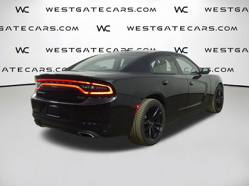 Used 2019 Dodge Charger SXT image 8