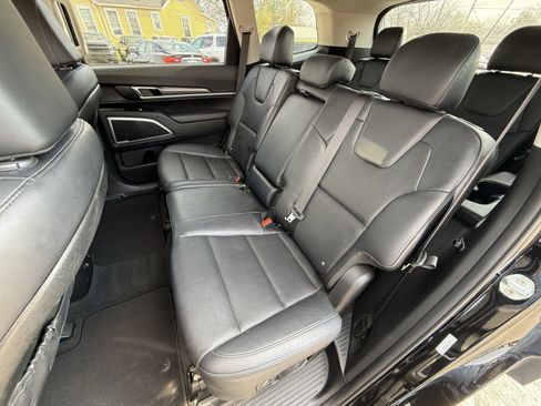 Used 2022 Kia Telluride LX image 21