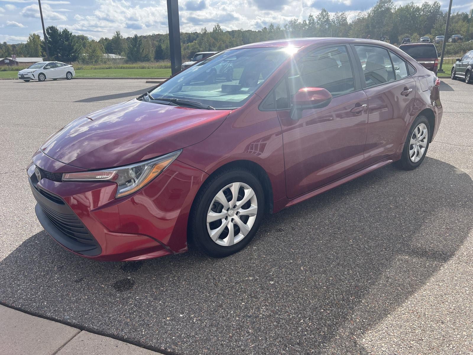 Used 2025 Toyota Corolla LE FWD image 2