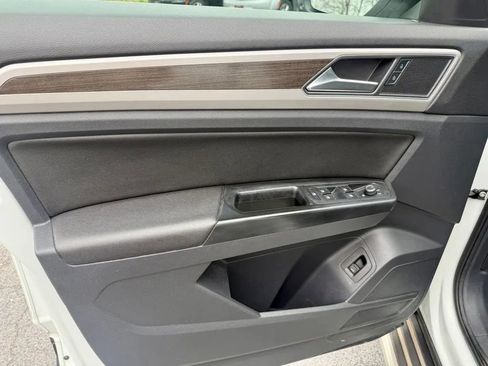 Used 2019 Volkswagen Atlas SE w/ Panoramic Sunroof Package AWD/4WD image 13