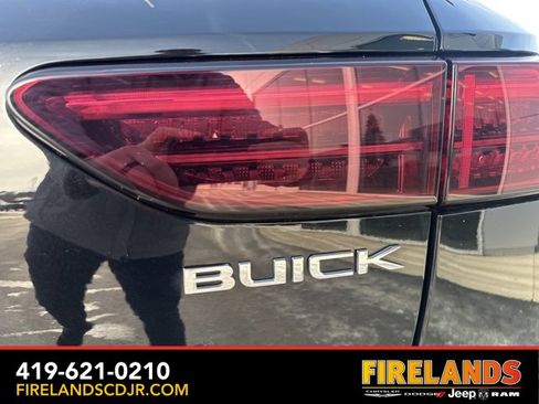 Used 2025 Buick Envision Preferred image 11