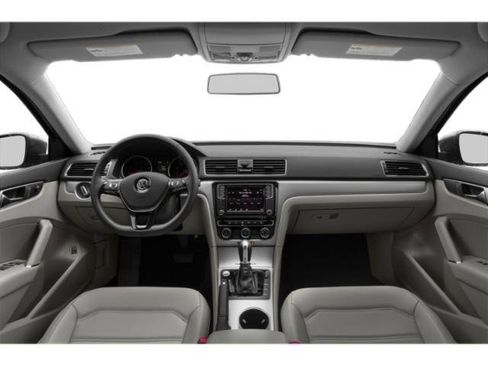 Used 2019 Volkswagen Passat 2.0T Wolfsburg image 11
