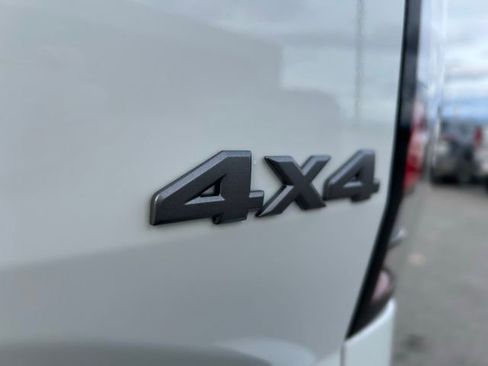 New 2026 Nissan Frontier SV w/ Tow Package image 9