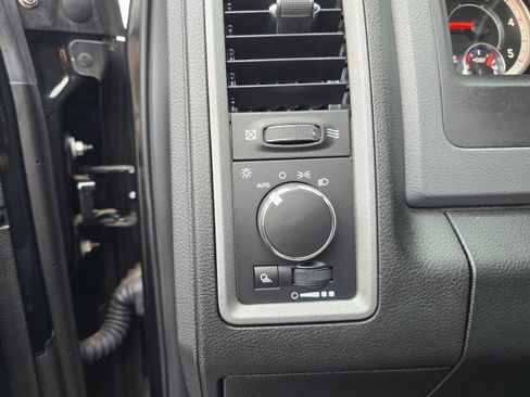 Used 2017 RAM 2500 Tradesman w/ Chrome Appearance Group image 26