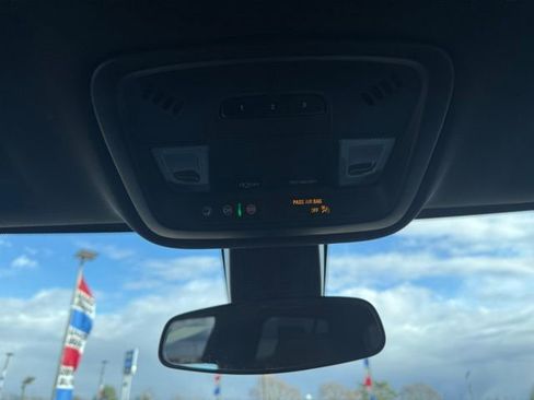 Used 2023 Chevrolet Traverse LT w/ LPO, Floor Liner Package image 28