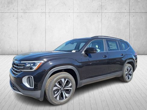 New 2026 Volkswagen Atlas SE image 1