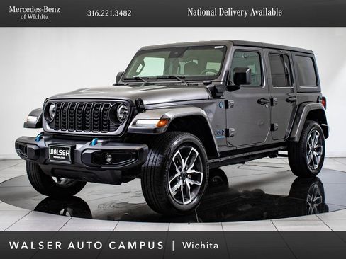 Used 2024 Jeep Wrangler Unlimited image 1