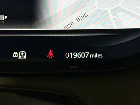 Used 2023 Land Rover Range Rover SE image 11