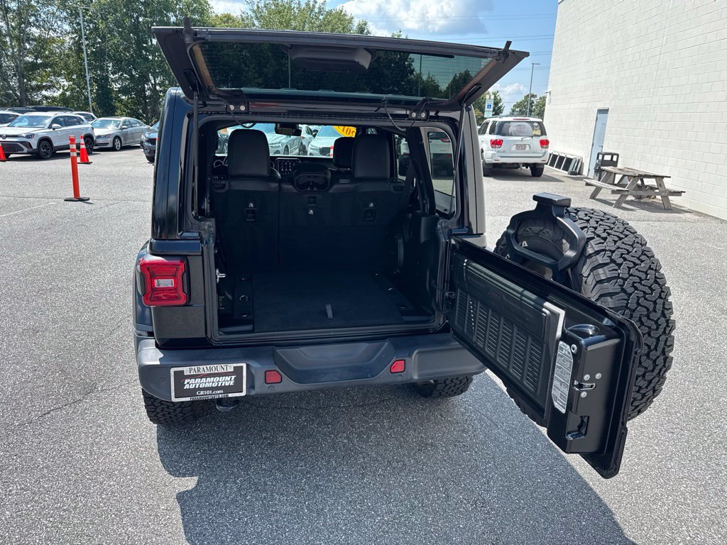 Used 2019 Jeep Wrangler Unlimited Sahara AWD/4WD image 10
