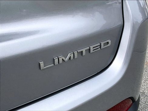 Used 2022 Jeep Compass Limited AWD/4WD image 27