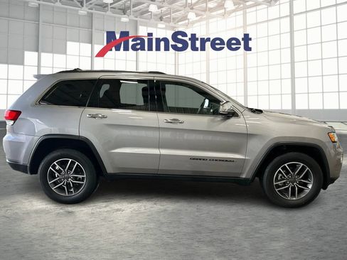 Used 2020 Jeep Grand Cherokee Limited AWD/4WD image 6