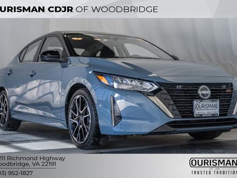 Used 2024 Nissan Sentra SR w/ Lighting Package image 1