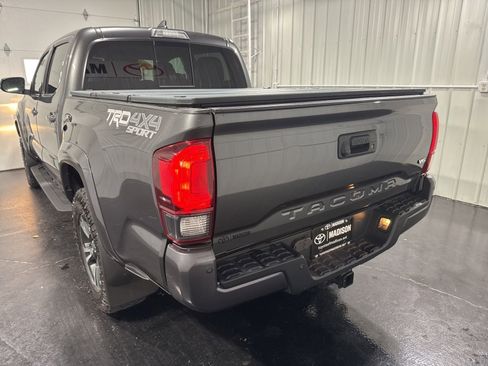 Used 2019 Toyota Tacoma TRD Sport AWD/4WD image 39