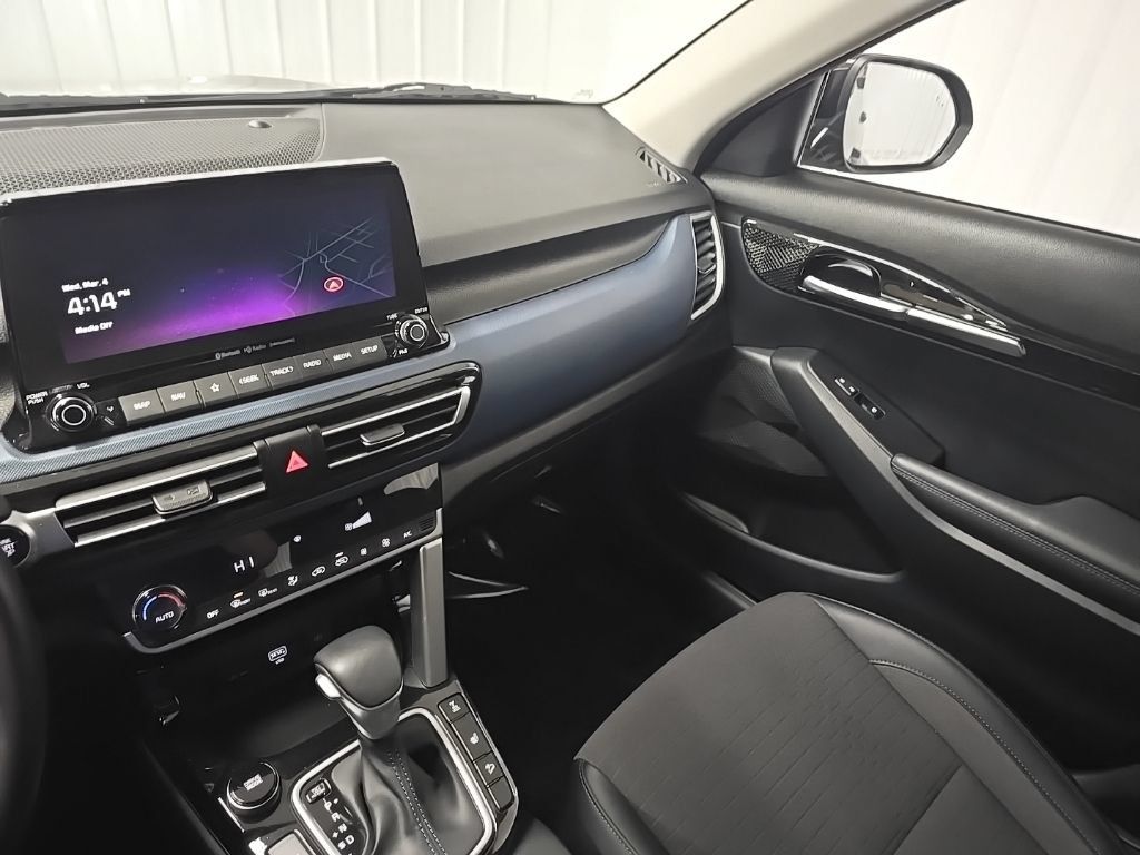 Used 2023 Kia Seltos S w/ Navigation Package AWD/4WD image 26