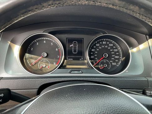 Used 2017 Volkswagen Golf Alltrack S image 17