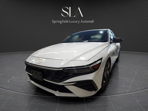 Used 2025 Hyundai Elantra Sport image 10