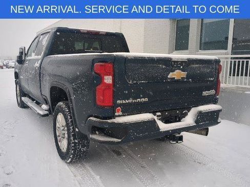 Used 2022 Chevrolet Silverado 2500 High Country w/ Z71 Off-Road Package image 3