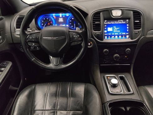 Used 2015 Chrysler 300 S RWD image 22