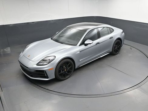 New 2025 Porsche Panamera RWD image 31
