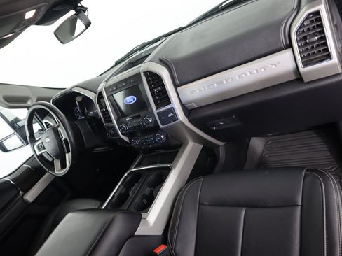 Certified 2020 Ford F250 Lariat w/ Lariat Ultimate Package AWD/4WD image 12
