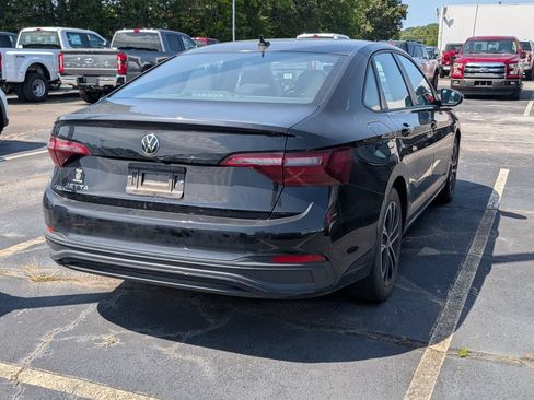Used 2023 Volkswagen Jetta Sport FWD image 3