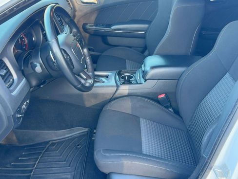 Used 2022 Dodge Charger R/T w/ Blacktop Package image 5