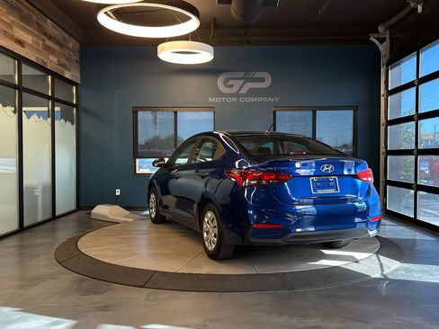 Used 2019 Hyundai Accent SE FWD image 5