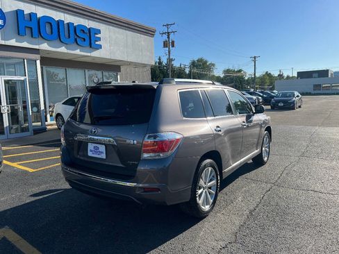 Used 2013 Toyota Highlander Limited AWD/4WD image 10