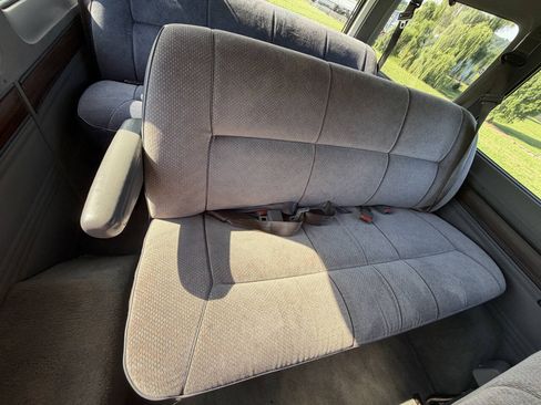 Used 1994 Dodge B350 RWD image 27