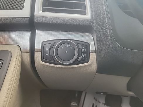 Used 2014 Ford Explorer XLT image 10