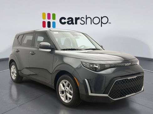 Used 2025 Kia Soul LX w/ LX Technology Package FWD image 7