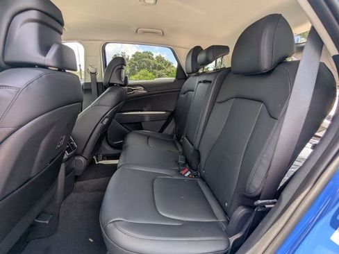 New 2026 Kia Sportage EX FWD image 16