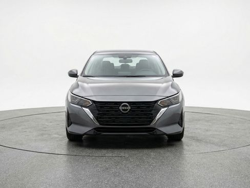 Used 2025 Nissan Sentra SV image 2