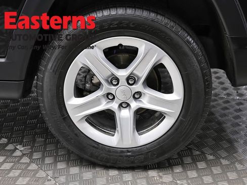 Used 2023 Jeep Compass Sport AWD/4WD image 8
