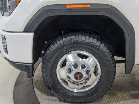 Used 2023 GMC Sierra 3500 Denali w/ Denali Ultimate Package AWD/4WD image 12