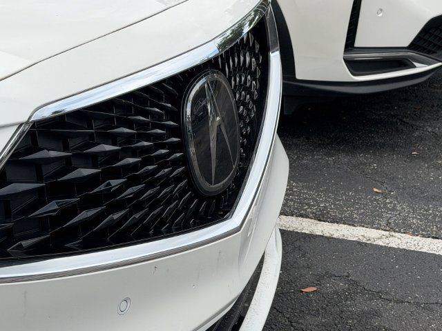 Certified 2024 Acura MDX w/ Technology Package FWD image 5