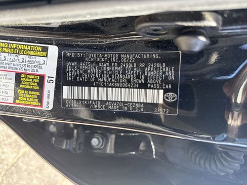 Used 2022 Toyota Camry LE image 28