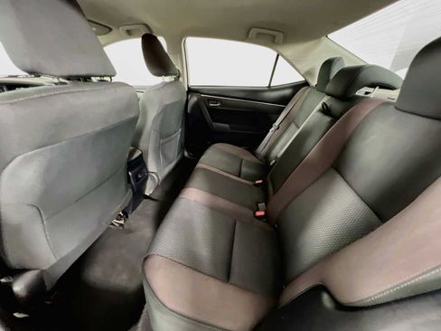 Used 2018 Toyota Corolla LE FWD image 24