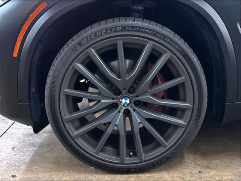 Used 2022 BMW X5 xDrive40i w/ M Sport Package AWD/4WD image 11